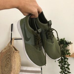 Women's Juvenate Sneaker size 10 Never Worn